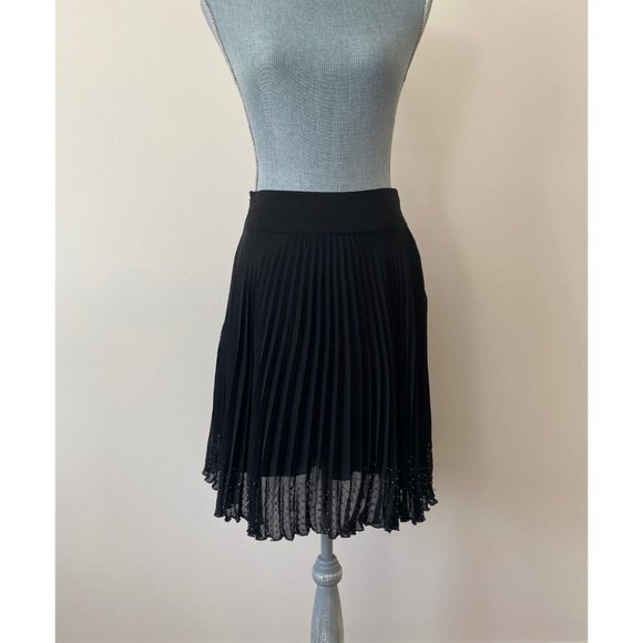 Holiday/NYE skirt!! - Lucian Matis pleated skirt with beaded trim - Picture 3 of 7